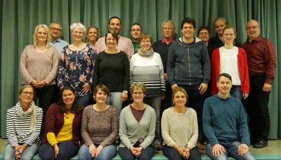 Die Mitglieder des Kirchengemeinderats Lauffen-Neckarwestheim (von links nach rechts) oben: Pfarrerin Annette Winckler-Mann, Dieter Sauer, Stefanie Wilhelm, Kirchenpflegerin Berit Frank, Peter Sautter, Anna-Lena Böhler, Tobias Mann, Elisabeth Weber, Christhard Rensch, Daniel Plaz, Pia Kemmsies, Markus Hahn (2. Vorsitzender), Michelle Buchholz, Pfarrer Gunter Bareis (1. Vorsitzender). Unten: Ulrike Lechler-Link, Iness Widmer, Dorothee Schmutz, Tina Weinert, Melanie Schmid, Pfarrer Oliver Römisch
